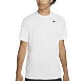 Remera Nike de hombre, color azul marino, de corte clásico y mangas cortas. Cuenta con tecnología Dri-FIT y logo de la marca estampado en el pecho.