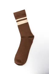 Pack de tres pares de medias crew color marrón con detalles en beige, estilo deportivo con rayas.