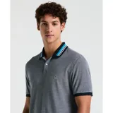 Polo gris jaspeado de algodón orgánico, corte slim fit, con cuello y puños acanalados en azul marino, celeste y blanco. Logo de pingüino bordado en el pecho.