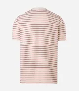Remera masculina de corte regular, confeccionada en mezcla de algodón y poliéster, con cuello redondo, manga corta y rayas sutiles en relieve.