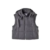 Campera multifunción modular color negro, con diseño matelaseado y capucha desmontable. Su sistema de cierres permite transformarla en cuatro versiones: campera larga, campera corta, chaleco largo y chaleco corto.