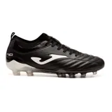 Championes de fútbol Joma N10, color negro con logo blanco. Capellada de cuero sintético con tecnología SOCK SYSTEM para mejor ajuste y perforaciones VTS para ventilación. Suela de fibra sintética con contrafuerte EXO COUNTER para estabilidad.