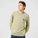 Buzo de manga larga color verde claro, con cuello redondo y logo Wrangler bordado en el pecho.