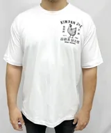 Remera blanca de algodón con corte oversize y doble estampa en la espalda con un pollo y texto en coreano e inglés.