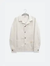 Campera azul estilo sobrecamisa confeccionada en lino premium de mayor gramaje.