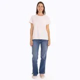 Remera de algodón reciclado color rosa melange, con cuello redondo, mangas cortas y bolsillo frontal abierto en el pecho.