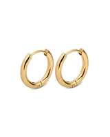 Par de aros tipo argolla de diseño minimalista, fabricados en acero quirúrgico con acabado en tono dorado.