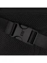 Riñonera negra con correa ajustable y hebilla de liberación rápida. Presenta un diseño utilitario con múltiples bolsillos con cremallera, incluyendo un bolsillo interior plano. Destaca por una cinta frontal amarilla con el logo CAT® en negro.