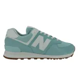 Championes New Balance modelo WL574PG2, color celeste con detalles en blanco, confeccionados en gamuza y malla, con logo "N" característico en los laterales y entresuela ENCAP.