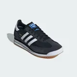 Championes Adidas SL 72 RS negros con detalles en blanco y azul.