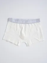 Pack de dos boxers negros de corte trunk con cintura elástica con la marca Benson & Thomas en blanco.