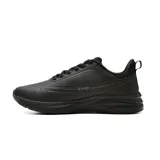 Championes deportivos Hi-Tec Brett de color gris claro con cordones y detalles en negro, entresuela blanca y plantilla con memory foam.