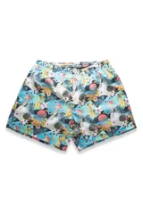 Short de baño con estampado de chicas pin-up, palmeras y puestas de sol. Cuenta con cintura elástica ajustable, bolsillo trasero con cierre y suspensor de malla fina hipoalergénico.