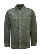 Chaqueta tipo overshirt de cotelé color verde, con cierre frontal abotonado, cuello clásico, mangas largas con puños ajustables y cuatro bolsillos frontales.