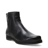 Botas de caña baja marca Bottero, confeccionadas en cuero negro con textura granulada. Presentan cierre lateral metálico y suela de goma con relieve antideslizante.
