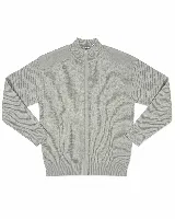 Campera de tejido de punto acanalado en color gris, con cuello alto y cierre frontal completo. Presenta un diseño minimalista con un pequeño logo bordado en el pecho.