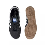 Championes adidas modelo SL 72 RS, de diseño retro con base negra, detalles en blanco en las icónicas tres tiras y el talón, y suela de goma dentada.