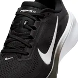 Championes de running Nike Pegasus 42 en color negro y blanco, con amortiguación Air Zoom y entresuela ReactX.