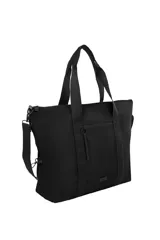 Cartera color beige con asas y detalles en negro. Cuenta con un bolsillo frontal con cierre y una tira regulable.