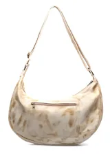 Cartera tipo hobo color beige con efecto tie-dye, realizada en cuero natural.