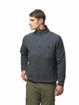 Campera de polar gris oscuro con paneles de nylon en el pecho, cuello alto, cierre frontal completo, bolsillo con cierre en el pecho y bolsillos laterales con cierre.