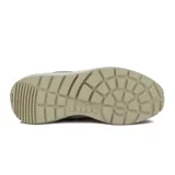 Championes Diadora Kmaro 42 en tonos beige y blanco, con detalles dorados en los laterales y cordones negros.