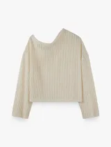 Sweater de manga larga y tejido calado color beige, con cuello redondo y diseño liviano.