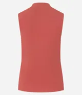 Musculosa de viscosa color celeste, con cuello alto y textura acanalada de corte al cuerpo.