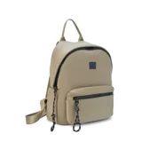 Mochila color topo de neopreno con cierres negros, asa de mano y correas regulables.