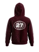 Conjunto deportivo compuesto por buzo con capucha y cierre frontal, y pantalón a juego. El buzo presenta un diseño con pedrería aplicada en toda la superficie, capucha integrada tipo pasamontañas y un estampado gráfico circular con el número 27 en la espalda. El pantalón cuenta con un estampado de estrella en la parte trasera y detalles de líneas laterales.