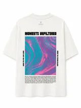 Remera negra de corte holgado, manga corta y cuello redondo. Cuenta con un pequeño estampado en el pecho con el texto "Free Future Studio" en color blanco.