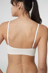 Soutien bralette color rosa viejo de microfibra sin costuras, con breteles regulables y espalda entera.