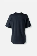 Remera negra de algodón con estampado de las princesas Ariel, Mulán, Bella y Cenicienta.