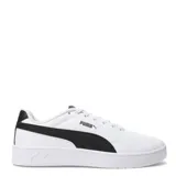 Championes Puma modelo Court Classic Clean, de diseño urbano inspirado en el baloncesto retro. Presentan un exterior de material sintético en color negro con la icónica franja lateral de la marca en blanco y suela de goma blanca. Incluyen plantilla SoftFoam+ para mayor amortiguación y cierre con cordones.