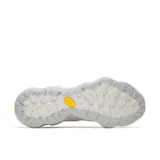 Championes de senderismo y urbanos Merrell Speedarc Matis, combinación de tonos rosado y gris, con parte superior de malla y TPU, sistema de cordones rápidos y suela gruesa con diseño abultado.