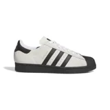 Championes Adidas Superstar ADV de hombre, color blanco con detalles en negro, incluyendo las tres tiras laterales y la puntera de goma.