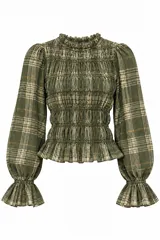 Blusa de manga larga con estampa a cuadros en tonos marrones y beige, cuello redondo fruncido y diseño con nido de abeja en el torso y puños acampanados con volados.