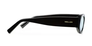 Lentes de sol con montura ovalada de acetato color negro y lentes celestes polarizadas con protección UV400.