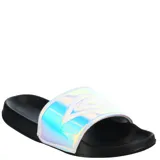 Sandalias de playa Umbro Metalic Rain, con base negra y tira superior iridiscente con el logo de la marca en blanco.
