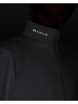 Campera deportiva Halo de cierre completo, color gris claro, con cuello alto, mangas largas y paneles de tejido de punto jacquard con perforaciones estratégicas para mayor transpirabilidad.