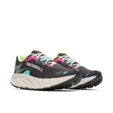 Championes de trail running Merrell Promorph color negro con detalles en turquesa, fucsia y verde lima, con entresuela gruesa moteada y suela Vibram.