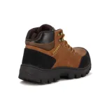 Bota acordonada color marrón claro con detalles en negro, suela de goma y logo "Country" en el lateral.