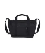 Bolso tipo tote de tamaño pequeño, color negro, con doble asa de mano y correa ajustable para el hombro. Presenta un bolsillo frontal con cierre y un diseño funcional con cierre superior.