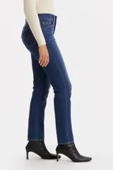 Jeans de mujer Levi's 724 Hi Rise Straight Chelsea Carbon Glow, de tiro alto y corte recto, color azul oscuro con efecto lavado.