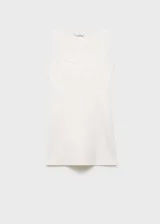 Vestido corto entallado de color blanco, con cuello cuadrado y tirantes anchos. Presenta un diseño minimalista con pinzas que definen la silueta.