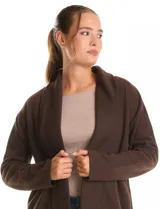 Cardigan abierto de textura suave, con mangas largas de hombros caídos y bolsillos laterales discretos.