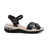 Sandalias negras de cuero sintético con plataforma baja, suela de goma y cierre con hebilla en el tobillo.