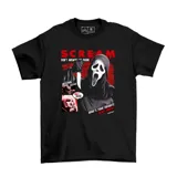 Remera negra de algodón con estampa frontal inspirada en la película Scream, que incluye al personaje Ghostface, un teléfono sonando y la frase What's your favorite scary movie?