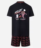 Pijama masculino de algodón compuesto por una remera de manga corta con estampa frontal de Stranger Things y un short con cintura elástica y estampado de la serie.