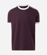 Remera regular verde oscuro de algodón, con cuello redondo, manga corta y detalles de rayas dobles en los hombros y terminaciones en color blanco.
